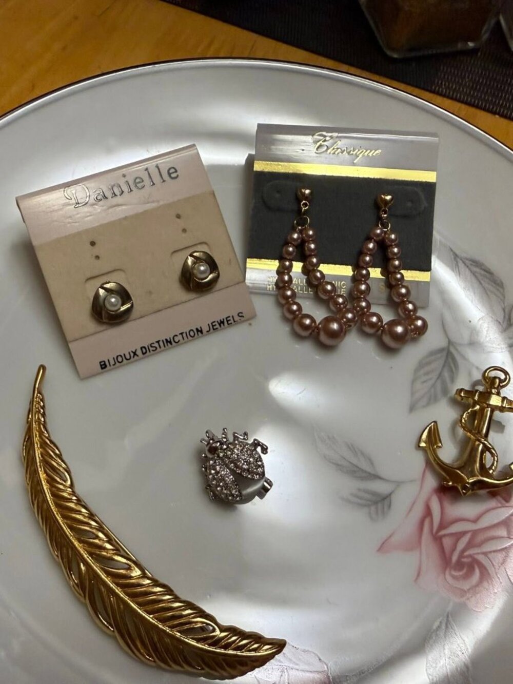 Bundle of Vintage Jewellery